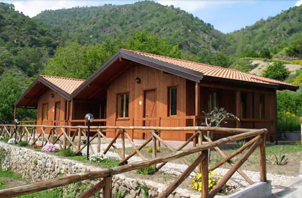 Agriturismo San Cataldo Motta Camastra Kültér fotó